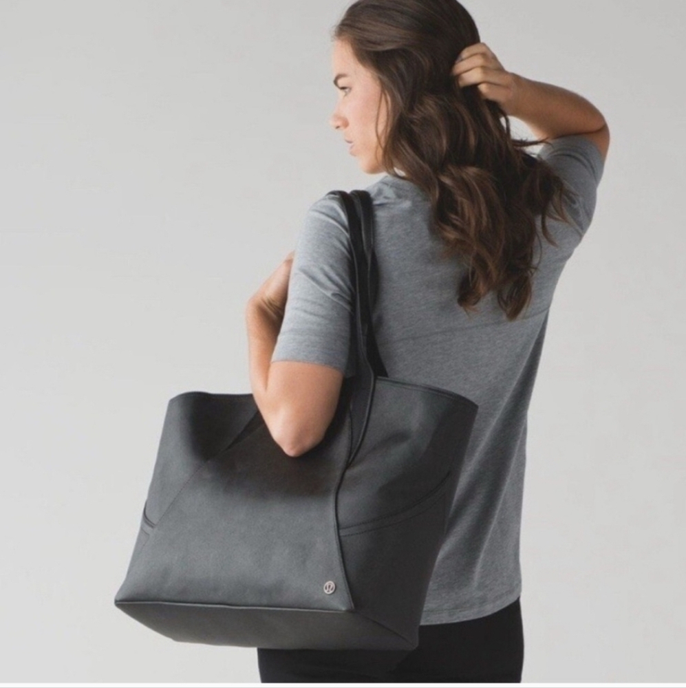 LULULEMON ATHLETICA Go Wild Bag Black